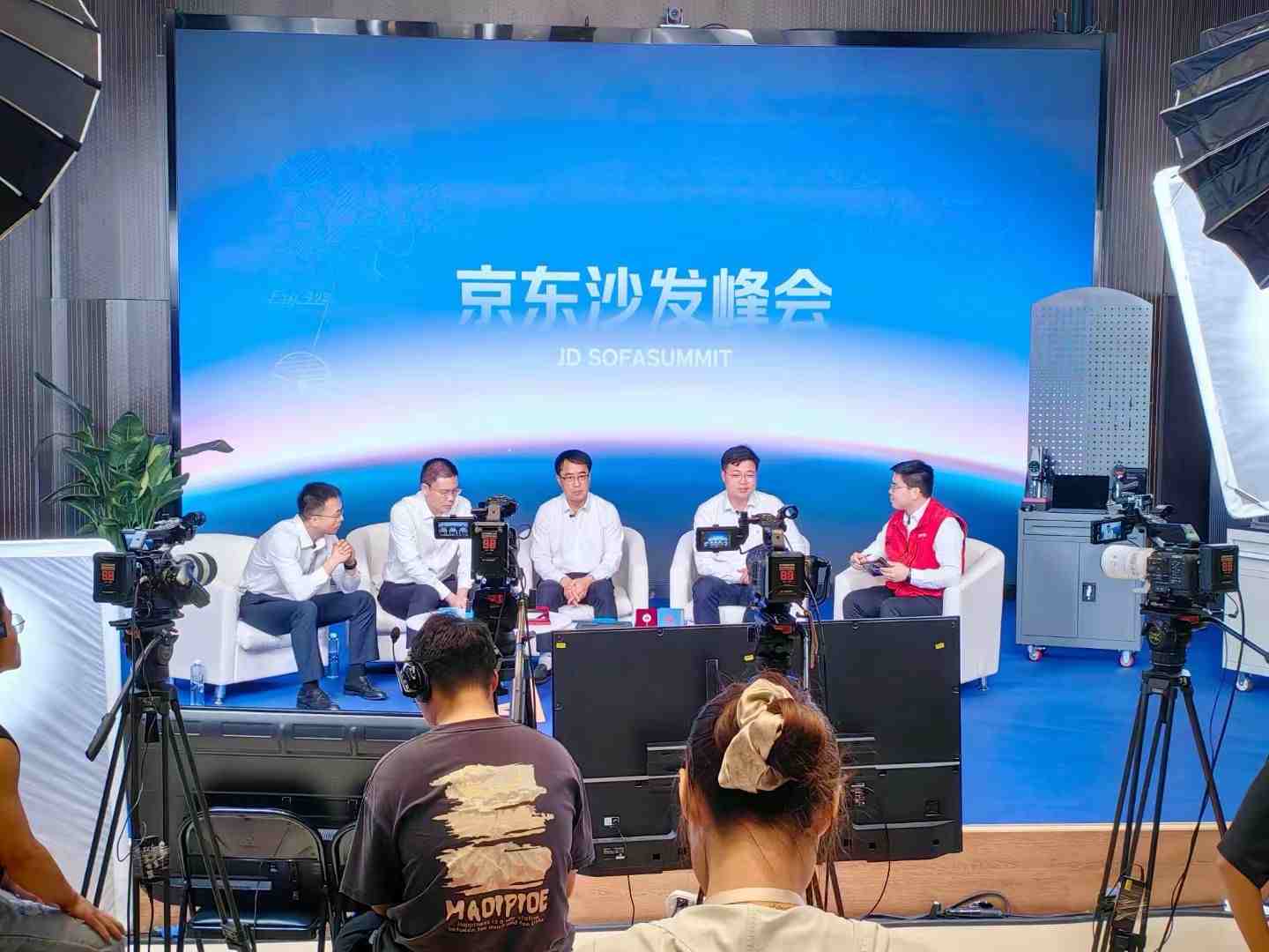 7b3e98ce-09d3-434d-a7ef-873c2402195c