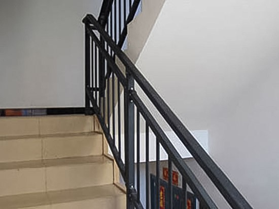 樓（lóu）梯扶手