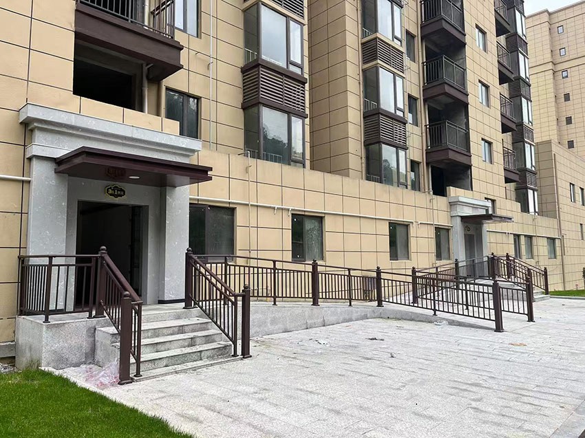 進出（chū）入口欄杆