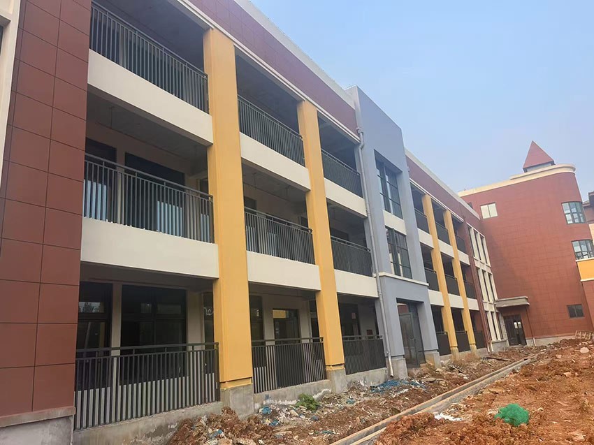 陽（yáng）台欄杆