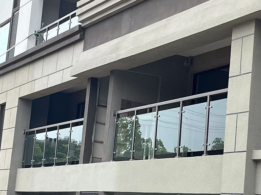 玻璃陽台欄杆